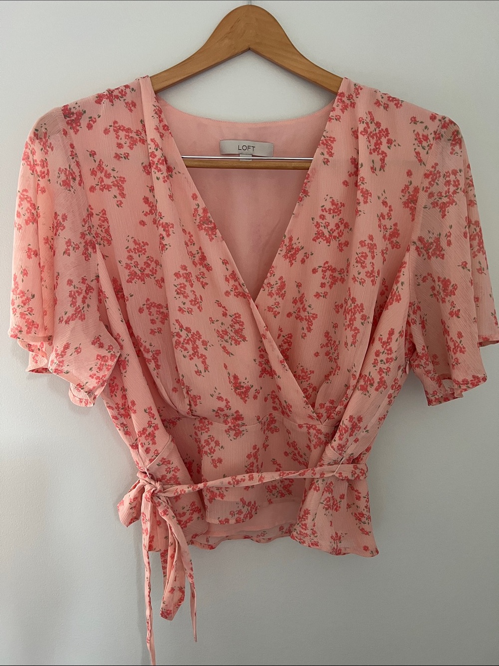 LOFT | Coral Pink Floral Wrap Blouse #752277 Size 18